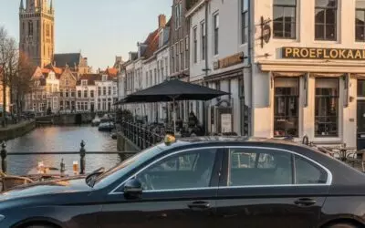 Beklim Nieuwe Kerk in Delft en proef lokale bieren aan de kade in Delft.