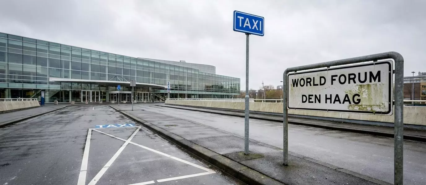 Waar vind je een taxi naar Rotterdam Airport bij World Forum? Expert tips voor efficiënt vervoer vanaf het World Forum