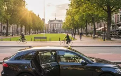 Haagse stadsfietsroute tussen parken, pleinen en lanen in Den Haag.