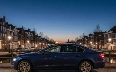 Hoe een taxi naar Schiphol rustiger is dan zelf rijden bij nachtvluchten?