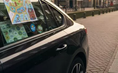 Kinderroute in Delft met speurkaart en museumsticker in Delft.