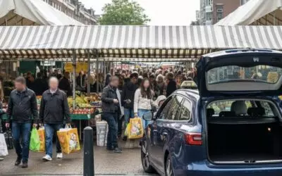 Waar neem je een taxi bij Haagse Markt tijdens drukke marktdagen?
