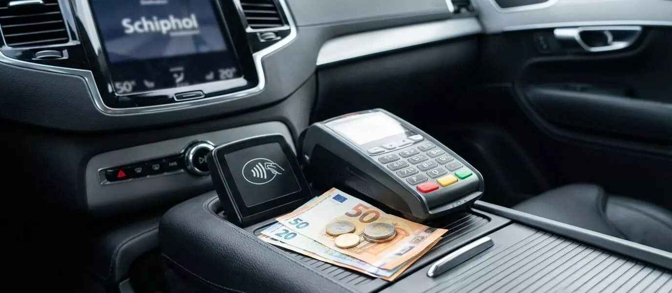 Bereken eenvoudig jouw taxikosten naar Schiphol