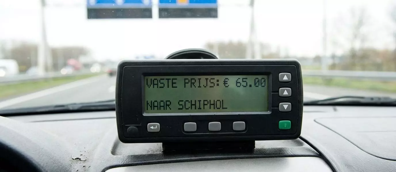 Vraag je je af: Kun je een vaste prijs afspreken voor taxi’s naar andere luchthavens?