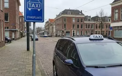 Waarom taxi’s prettig zijn voor reizigers zonder smartphone?